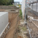 Die Grenzmauer stand bereits vor der Ausschachtung der Baugrube